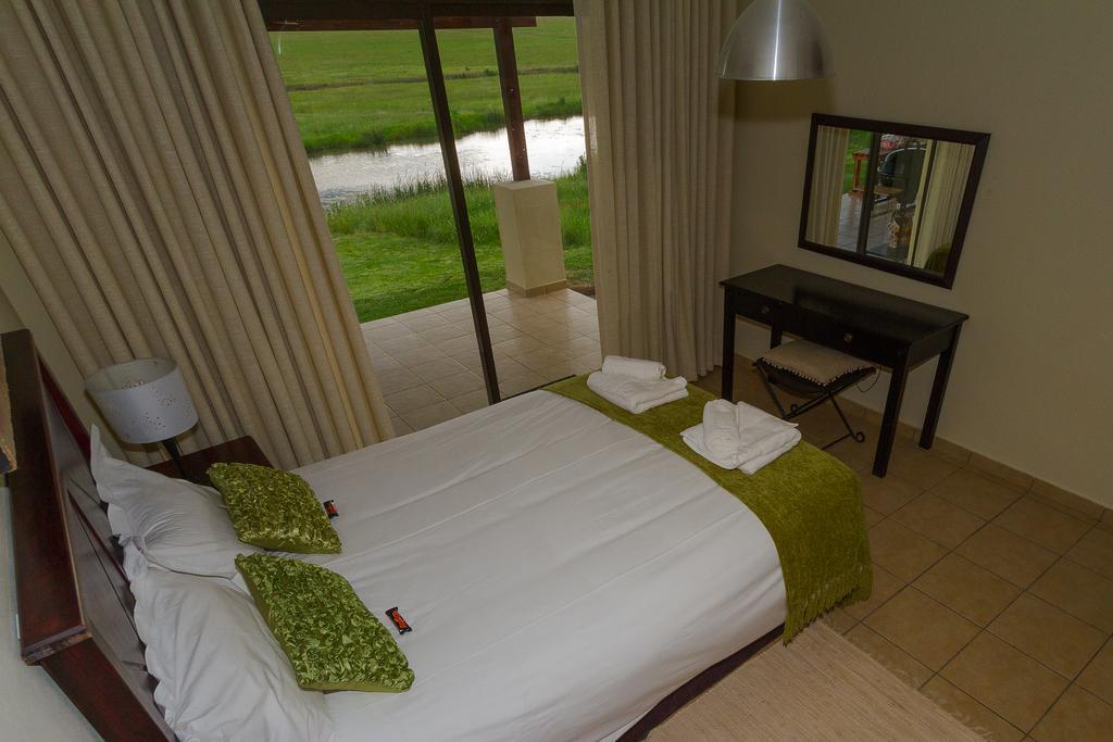 Forellenhof Guest Farm Wakkerstroom Exterior photo